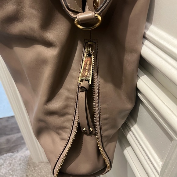 Michael Kors beige purse with zip around wallet - Picture 4 of 7